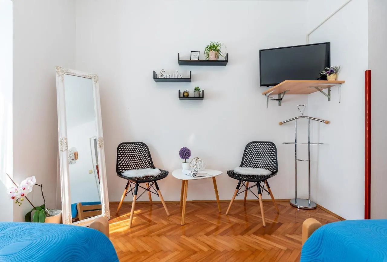 Apartmani Antonija Vozilici