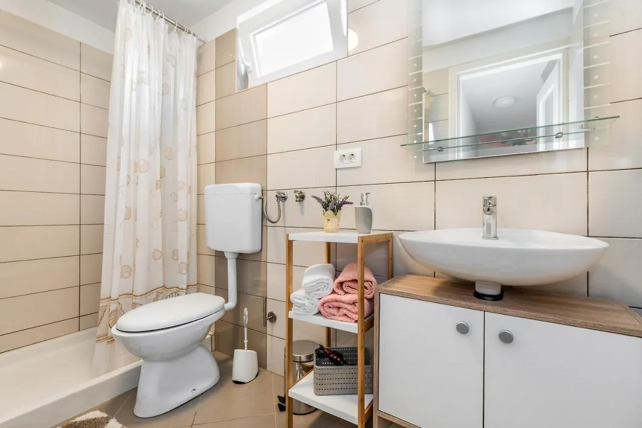 Apartmani Antonija Vozilici